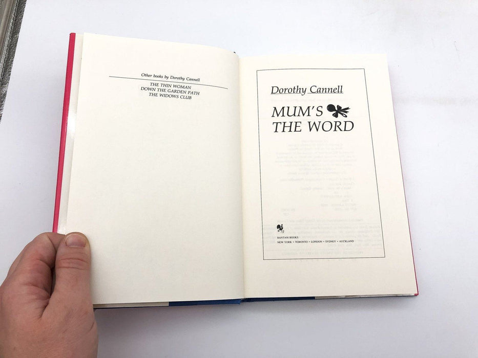 Mums The Word Dorothy Cannell 1990 Bantam Books Hardcover First Edition Print 7