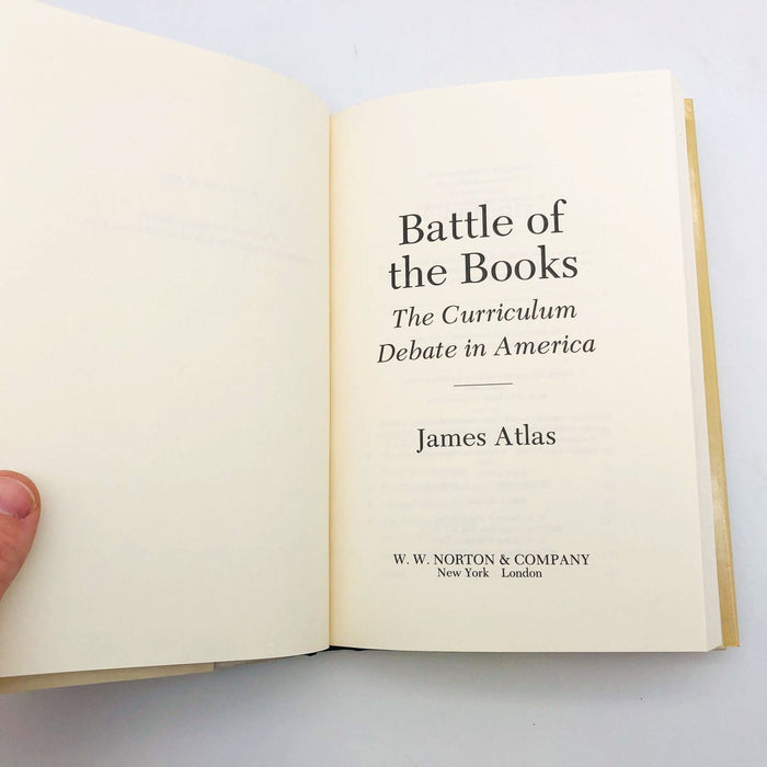 Battle Of The Books James Atlas Hardcover 1992 Curriculum Debate Education 7