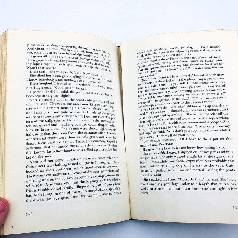 G Is For Gumshoe Hardcover Sue Grafton 1990 Kinsey Millhone PI 1st Edition Ex Li 9