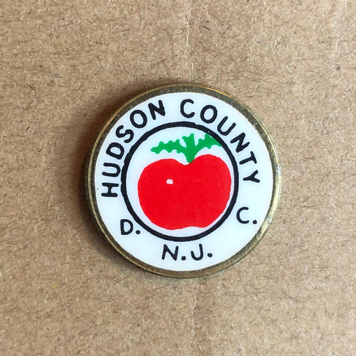 Hudson County New Jersey Pin Pinback Gateway to America Tomatoe Festival Logo 1