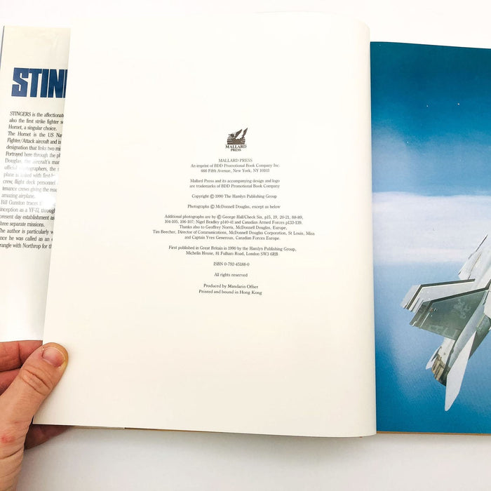 Stingers Hardcover Bill Gunston 1990 1st Edition USAF McDonnell Douglas F/A-18 5