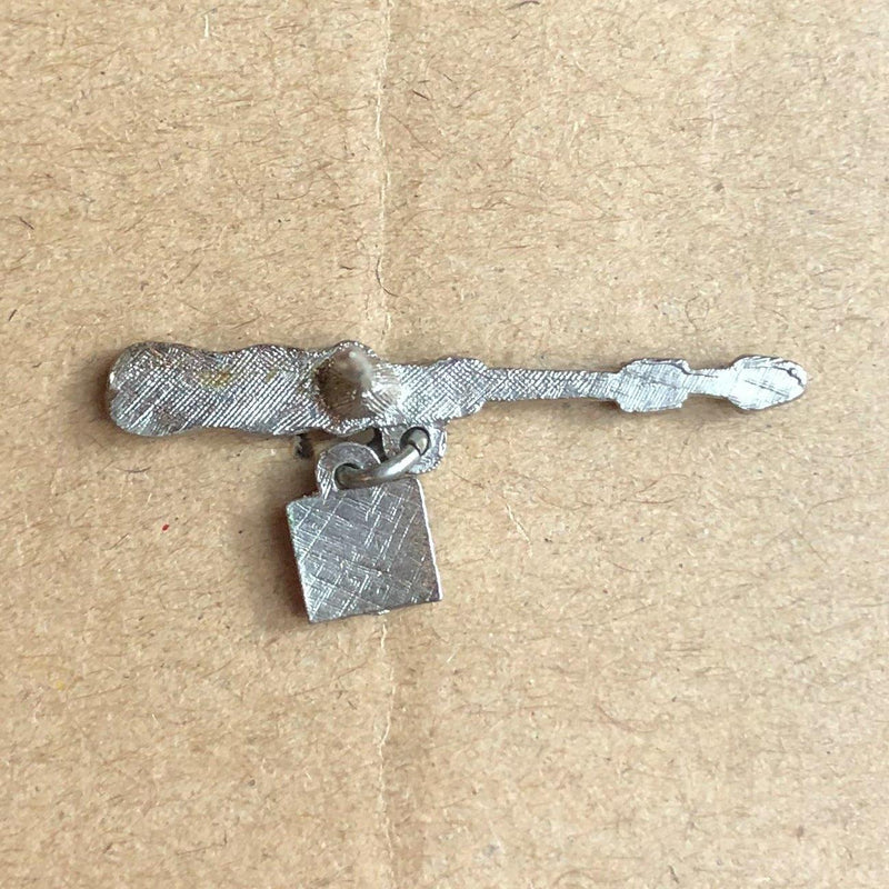 Screwdriver Outline Lapel Pin United Brotherhood of Carpenters Millwrights 81 3