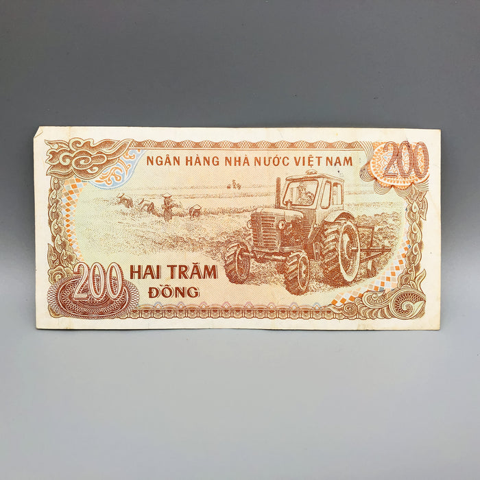 1987 Vietnam 200 Hai Tram Dong Banknote Bank Note Ho Chi Minh UM 5375287 Money