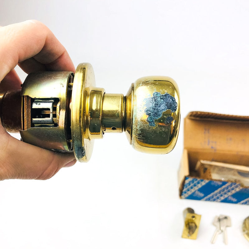 Yale Entry Door Knob Lockset LF5237 Litchfield 380AN US03 Bright Brass KA2 Damag 4