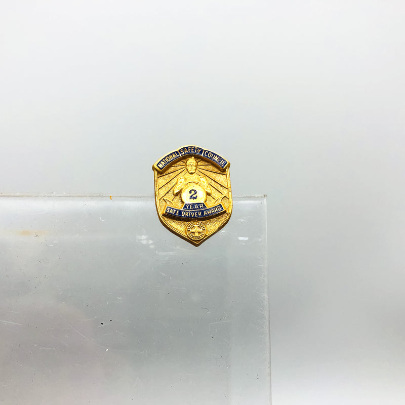 Vintage National Safety Council Lapel Pin Green Cross 2 Year Safe Driver Award