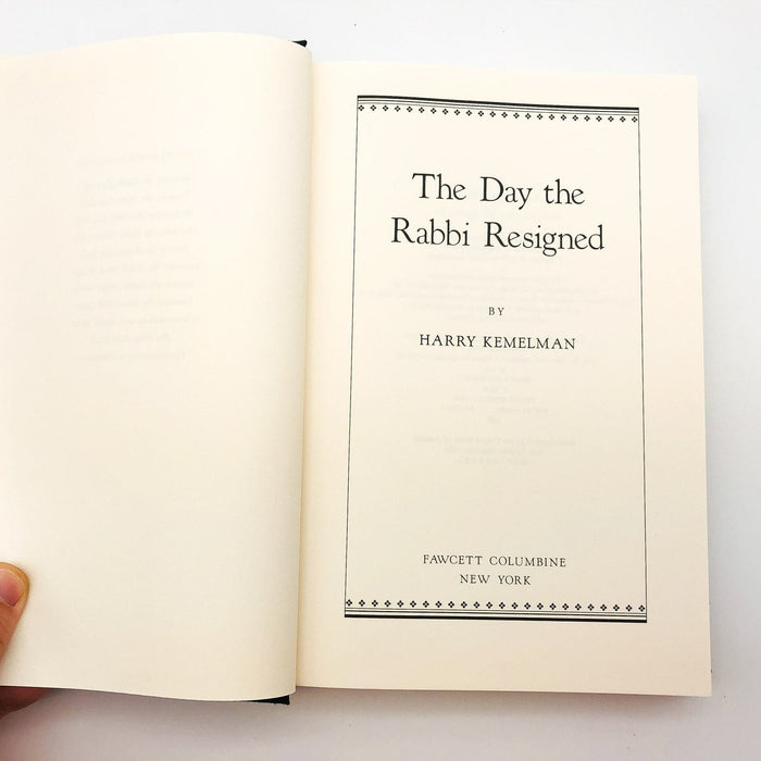 The Day The Rabbi Resigned Hardcover Harry Kemelman 1992 Mystery 1st Edition 7