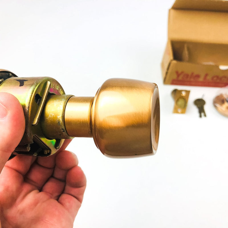 Yale Storeroom Closet Door Knob Lockset BR5305 380AN US10 Satin Bronze New NOS 7