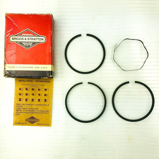Briggs and Stratton 393837 020 Piston Ring Set Genuine OEM New Old Stock NOS 1