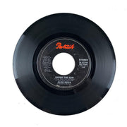 45 RPM Record Under the Gun / Fantasy Aldo Nova CBS 1981 3