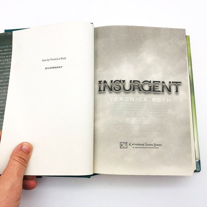 Insurgent Hardcover Veronica Roth 2012 Dystopian Future War Politics Grief Love 7