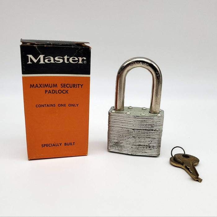 Master Lock Padlock No 5 1-7/8" L x 0.35" D Shackle Milwaukee USA Vintage NOS