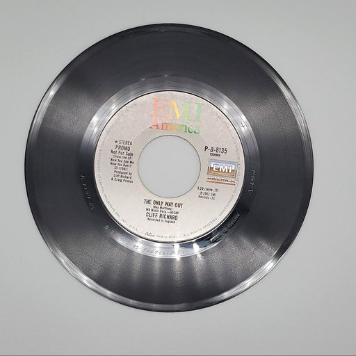 Cliff Richard The Only Way Out Single Record EMI 1982 P-B-8135 PROMO 1