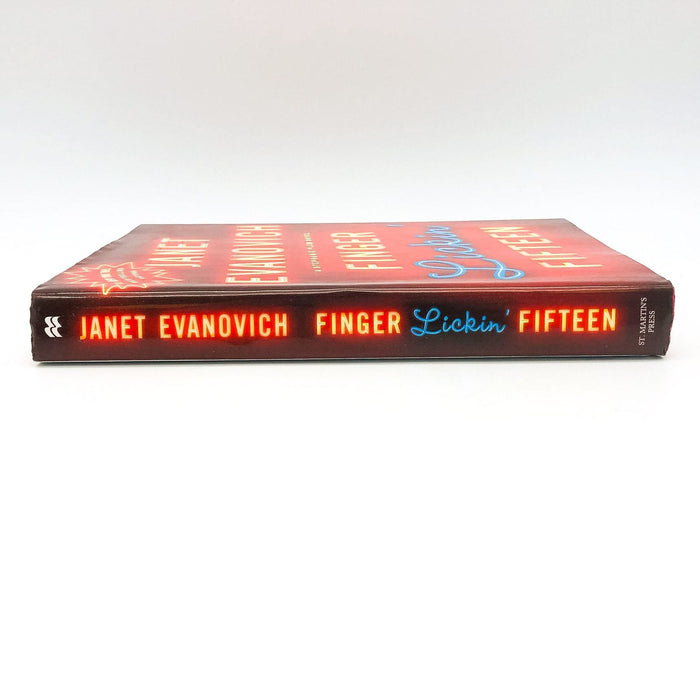 Finger Lickin Fifteen Hardcover Janet Evanovich 2009 Stephanie Plum 1st Edition 3