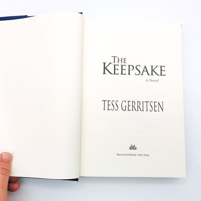 The Keepsake Hardcover Tess Gerritsen 2008 Female Detective Crime 1st Edition 6