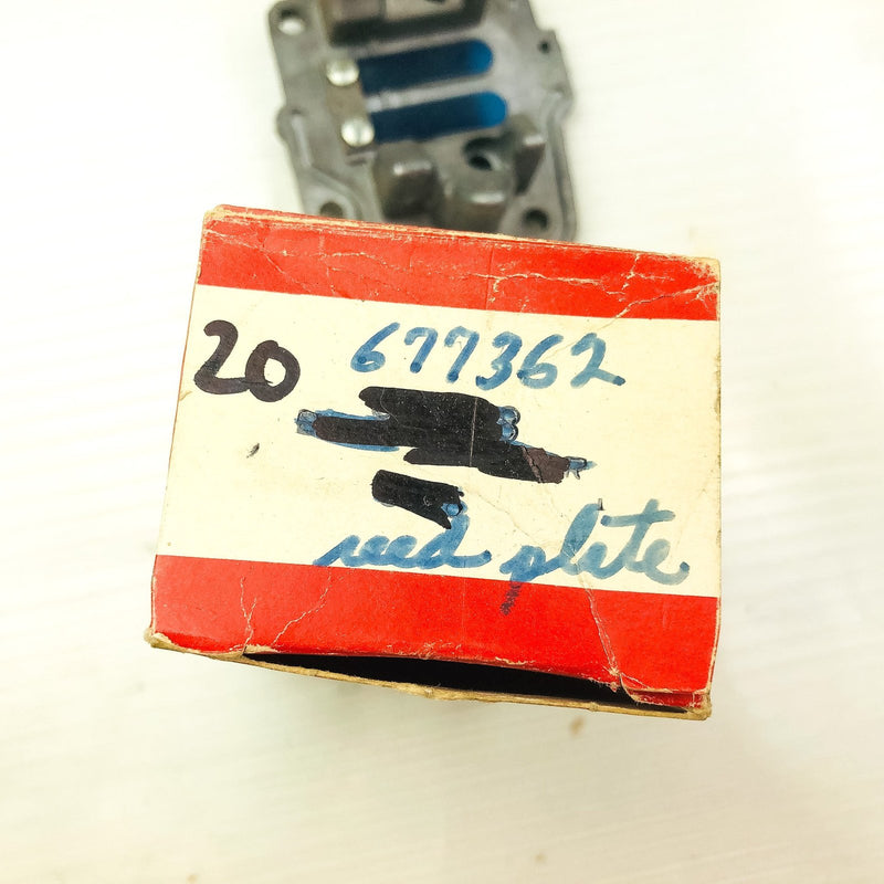 Briggs and Stratton 677362 Reed Plate Genuine OEM New NOS Replaces 602839 2