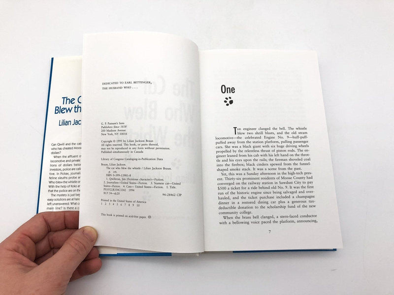 The Cat Who Blew the Whistle Lilian Jackson Braun 1995 G.P. Putnam First Edition 9