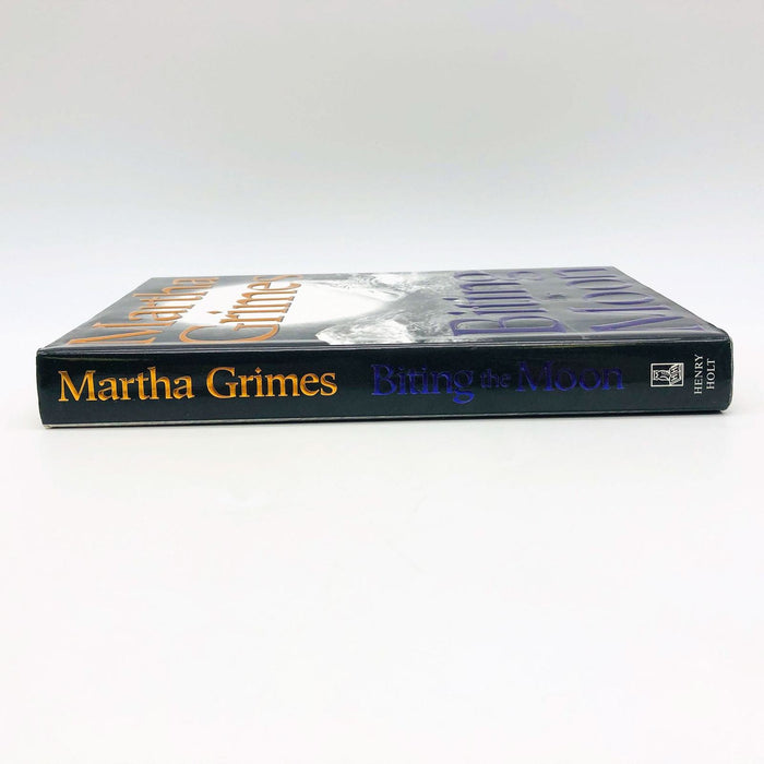 Martha Grimes Book Biting The Moon Hardcover 1999 1st Edition Werewolf Amnesia 3