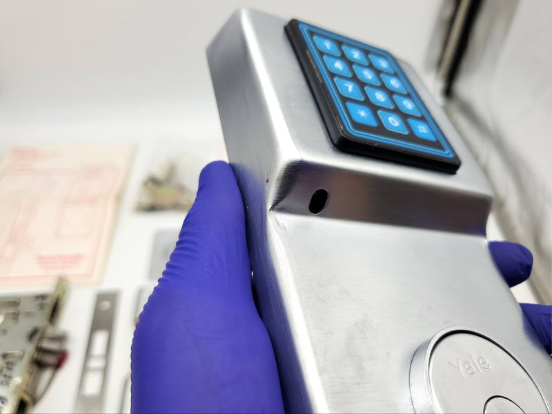 Yale Touch Code Door Knob Entry Lock Satin Chrome 2770 with Override Missing PCs