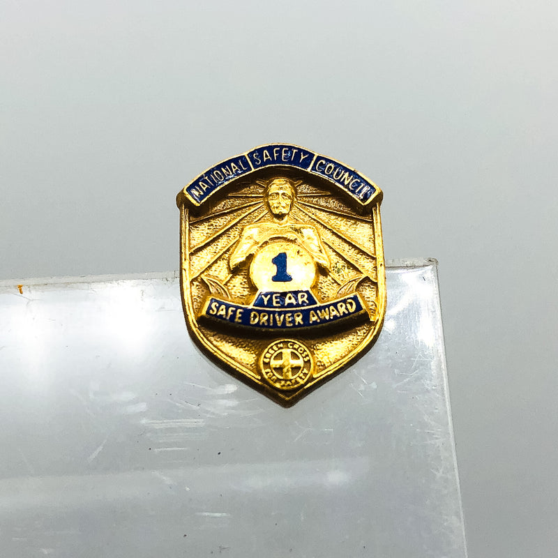 Vintage National Safety Council Lapel Pin Green Cross 1 Year Safe Driver Award