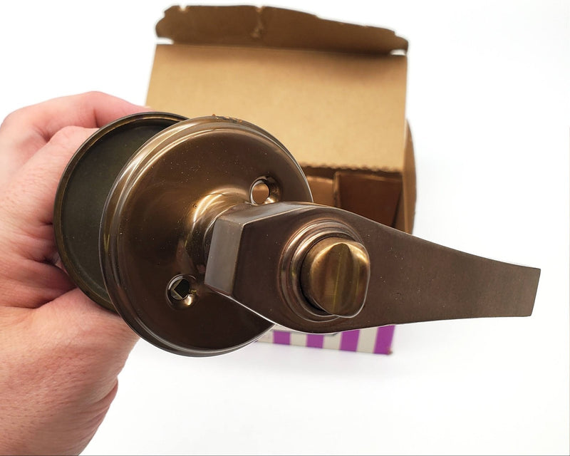 Falcon Entrance Knob Lever Lock Antique Bronze US12H 2-3/4in BS Keyed NOS 2