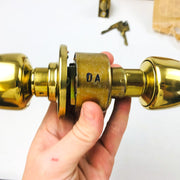 Yale Entry Door Knob Lockset 5307 380N 03 Bright Brass New Old Stock NOS 8