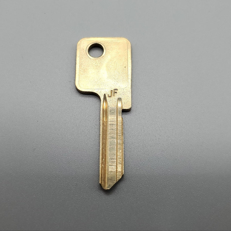 5x Yale EN13 Key Blanks JF Keyway Nickel Silver 5 Pin NOS 2