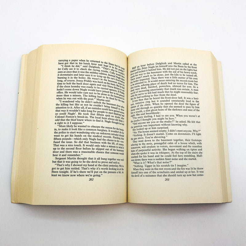 Crime Times Three SC P. D. James 1979 Cover Her Face Mind To Murder Nightingale 10