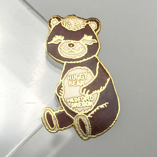 Huggy Bear Lapel Pin Pinback Medford Oregon State Stuffed Brown Enamel Vintage 1