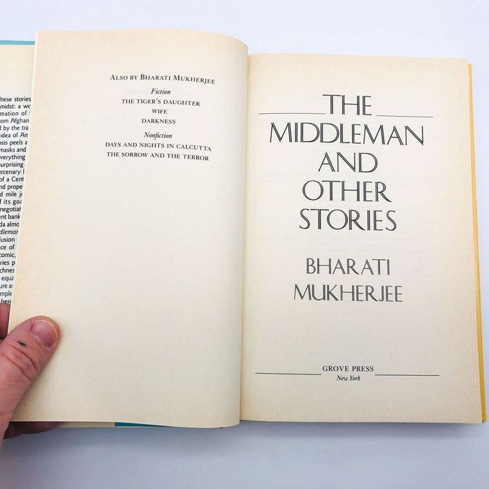 Bharati Mukherjee Book The Middleman And Other Stories Hardcover 1988 1st Editio 7