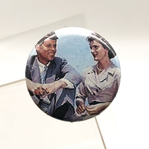 John F Kennedy & Jacqueline Onassis Picture Button Marthas Vineyard Ocean Young 1