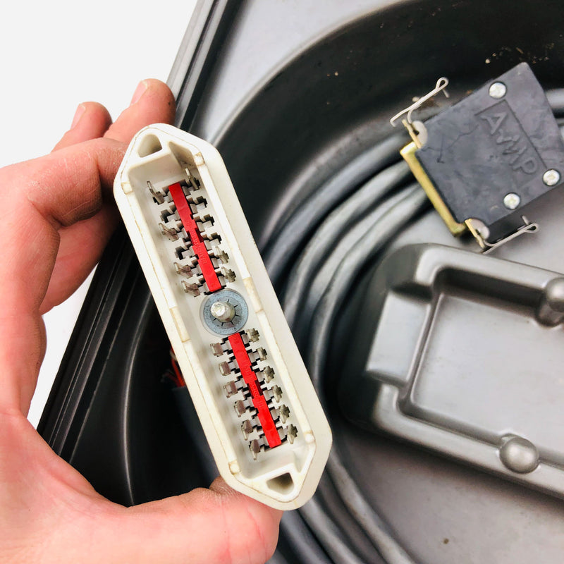 AMC Model ET-501 CEC Fuel Feedback System Tester For Jeep With Case and Harness