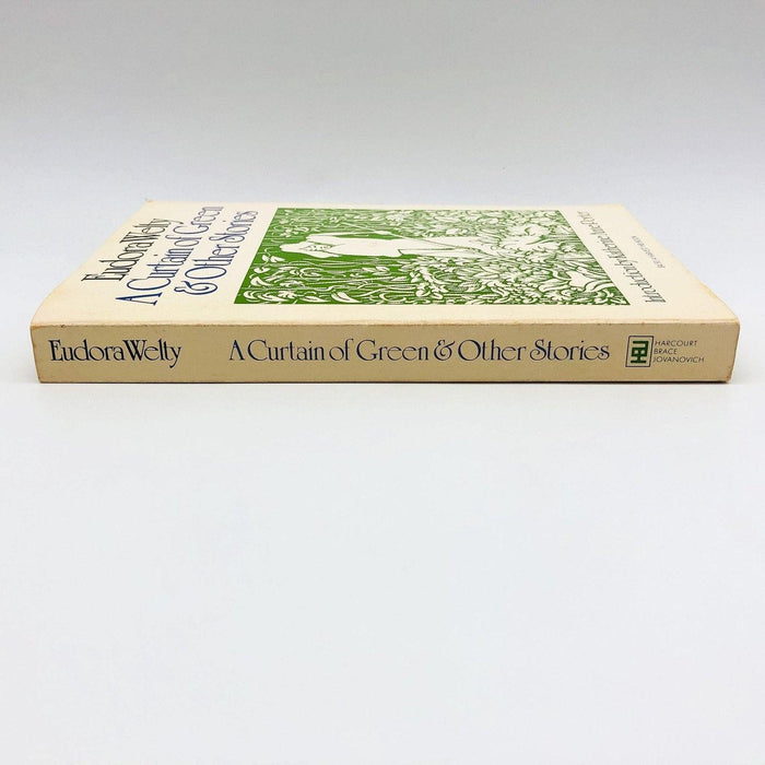 A Curtain of Green and Other Stories Paperback Eudora Welty 1969 Petrified Man 3