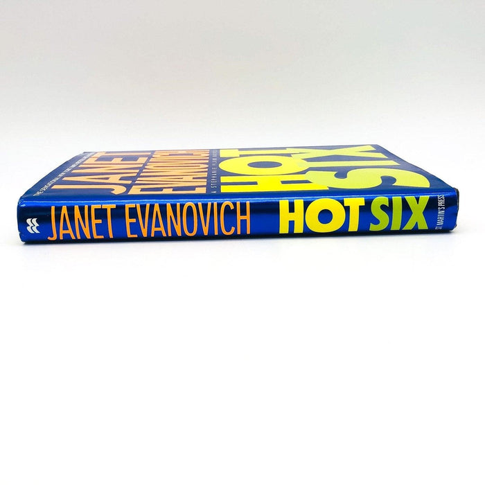 Hot Six Hardcover Janet Evanovich 2000 Stephanie Plum Bounty Hunter Thriller 3