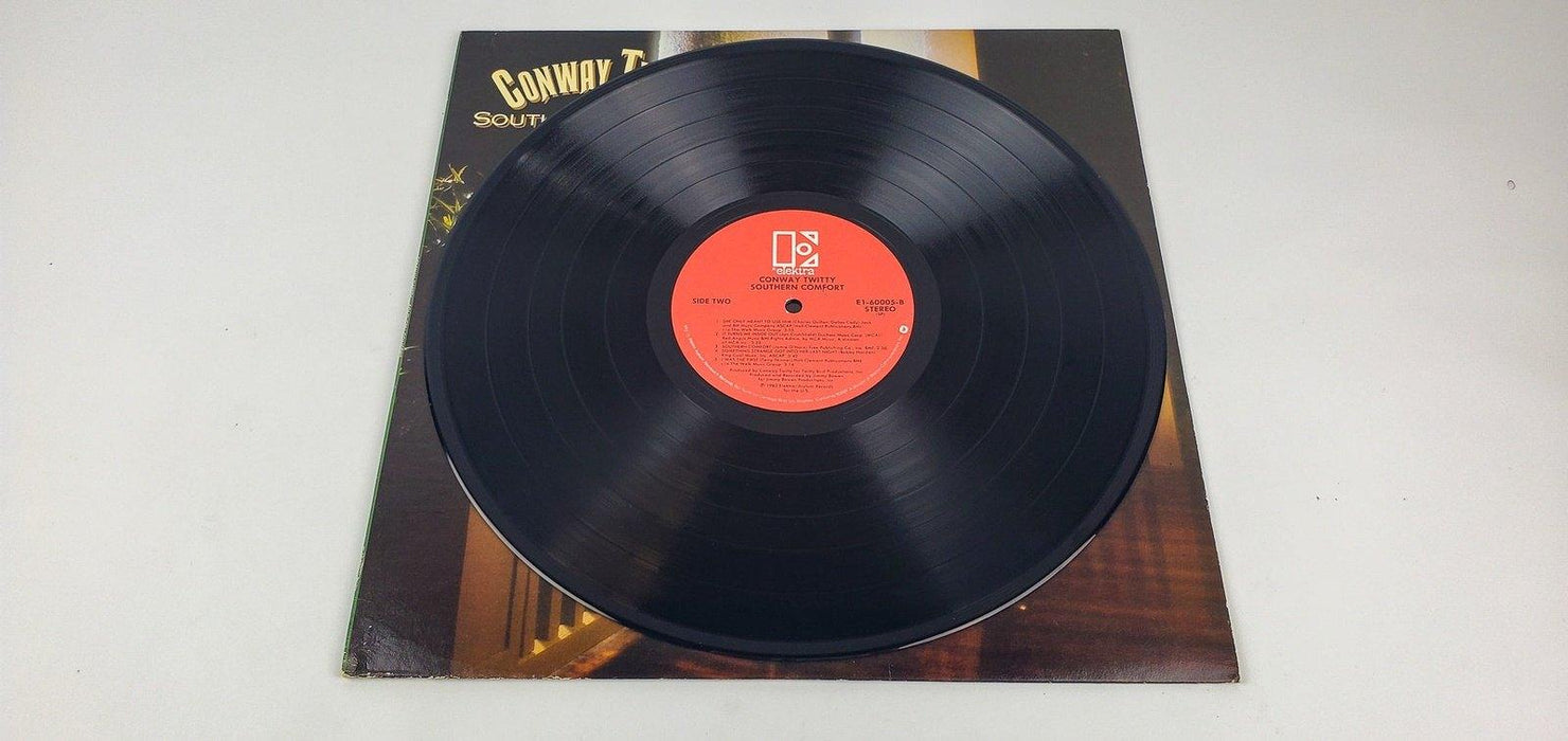 Conway Twitty Southern Comfort Record 33 RPM LP E1 60005 Elektra Records 1982 4