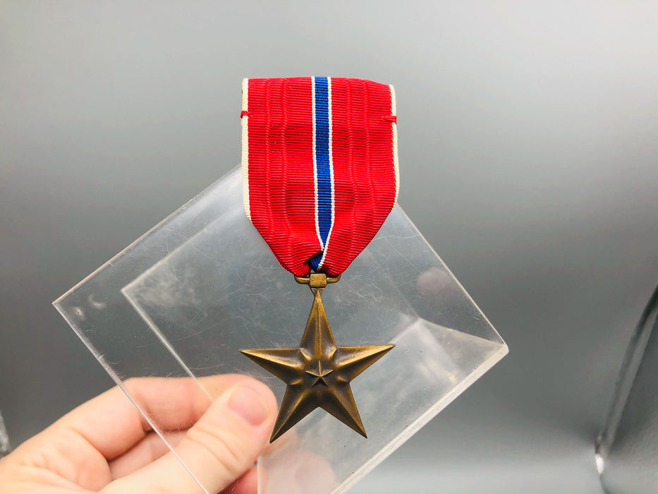Vintage Bronze Star Medal Award Ribbon Military Heroic Meritorious Achievement 7