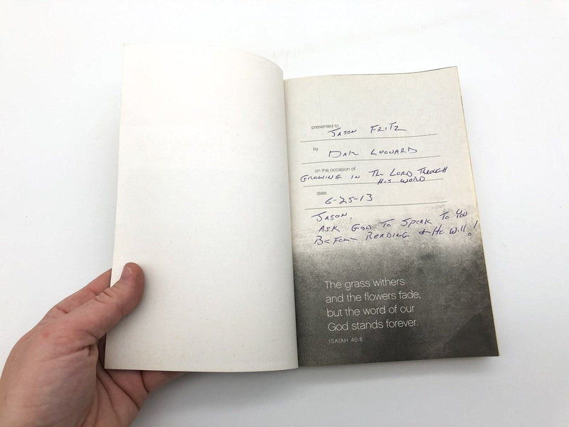 New Believer's New Testament Bible Greg Laurie 2013 Tyndale House Softcover NOTE 6