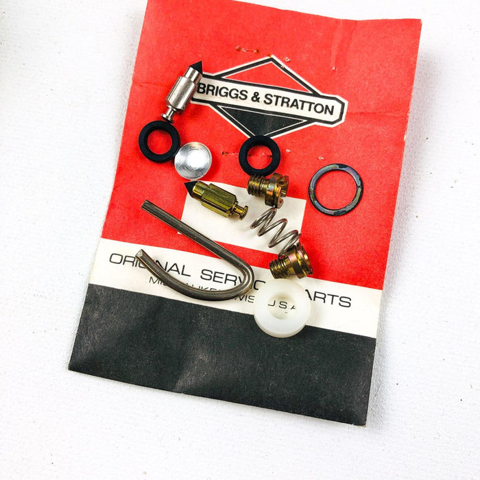 Briggs and Stratton 807850 Carburetor Overhaul Kit Genuine OEM New Old Stock NOS