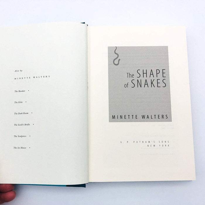 The Shape Of Snakes Hardcover Minette Walters 2001 West Indians Women Cat Owner 7