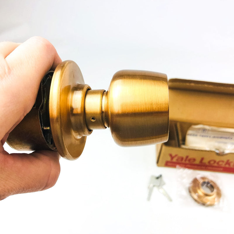 Yale Entry Doorknob Lockset Locking Knob BR5237 US10 Satin Bronze NOS No Latch 3