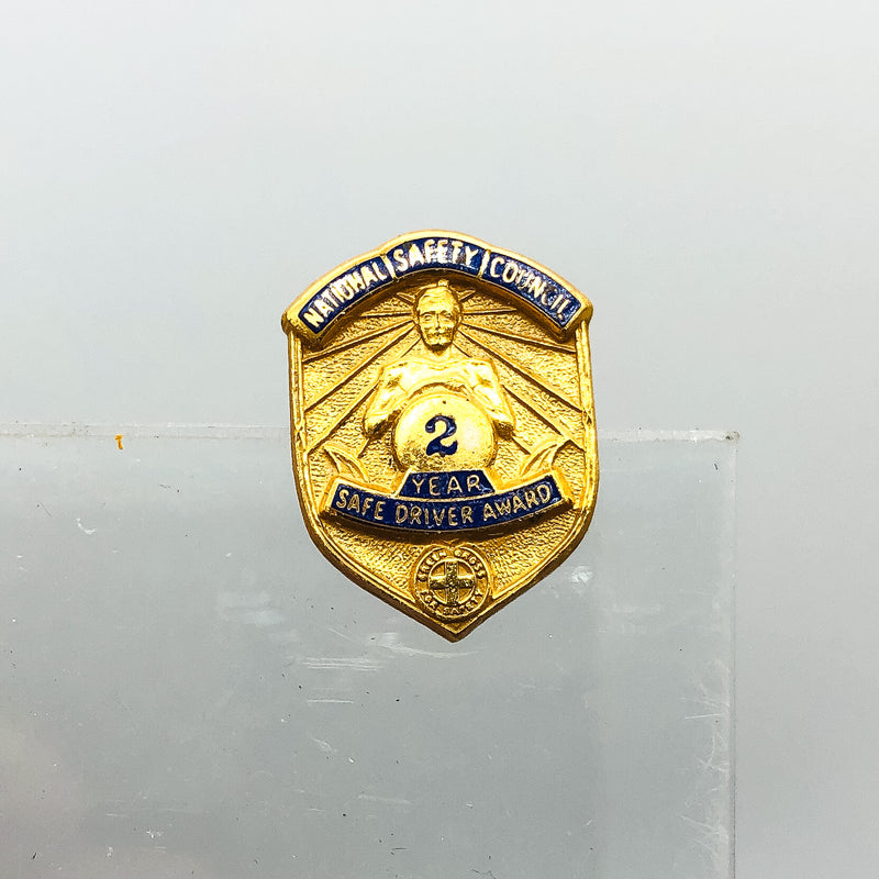 Vintage National Safety Council Lapel Pin Green Cross 2 Year Safe Driver Award