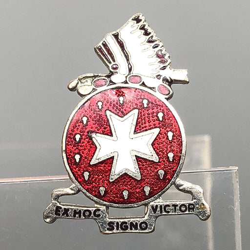 US Army 14th Field Artillery Pin Ex Hoc Signo Victoria Distinctive Unit Duroc 1