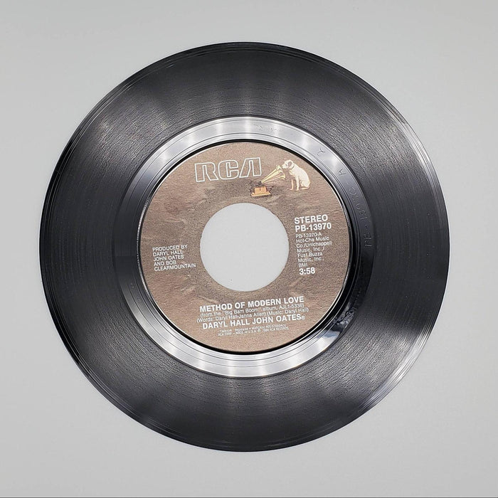 Daryl Hall & John Oates Method Of Modern Love Single Record RCA 1984 PB-13970 3