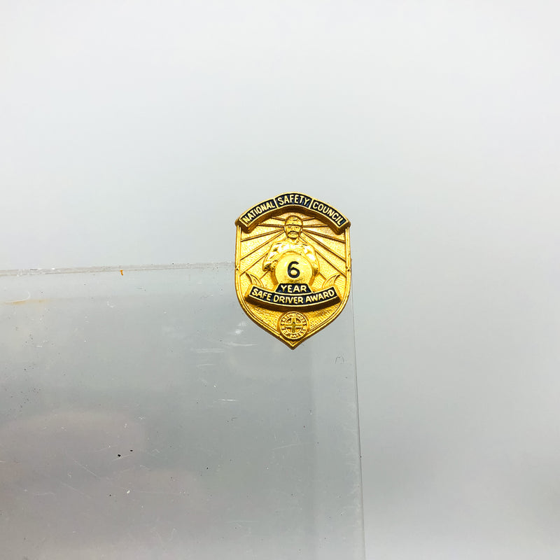Vintage National Safety Council Lapel Pin Green Cross 6 Year Safe Driver Award