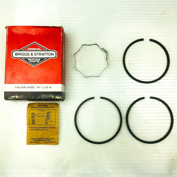 Briggs and Stratton 393342 030 Piston Ring Set Genuine OEM New Old Stock NOS 4