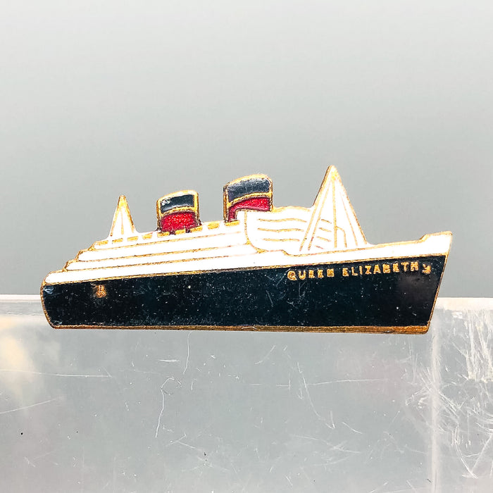 RMS Queen Elizabeth Boat Ship Lapel Pin Pinback Strattons England Made Vintage 2