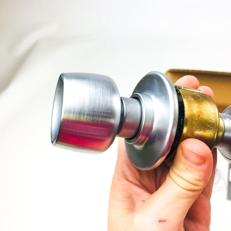 Yale Passage Closet Door Knob BR5301 380BN 26D Satin Chrome New Old Stock NOS 10