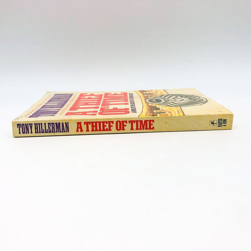 A Thief Of Time Paperback Tony Hillerman 1988 Anasazi Ruins Anthropologist Crime 3