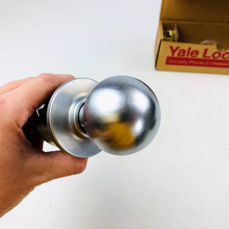 Vintage Yale Passage Closet Door Knob CA5301 378N 26D Satin Chrome Cylindrical
