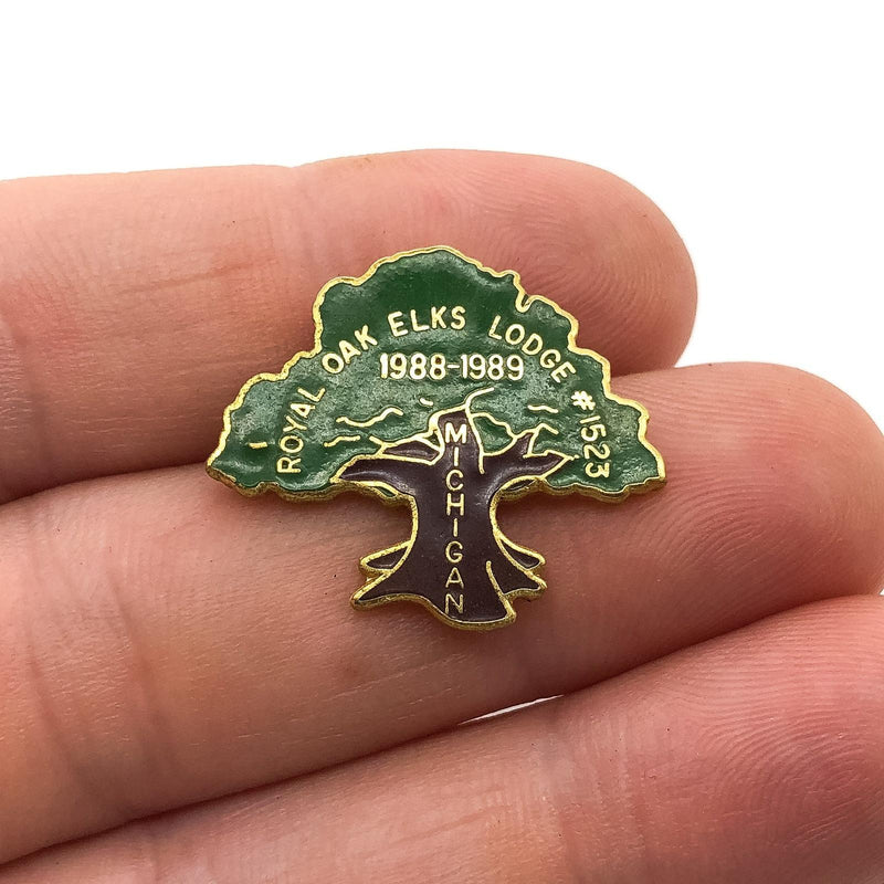 Elk's Lodged Lapel Pin Royal Oaks 1523 Michagin State Tree 1981 Vintage 2