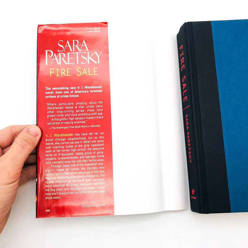 Fire Sale Hardcover Sara Paretsky 2005 1st Edition Women Private Investigators 6